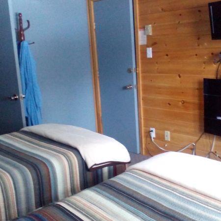 Spectacle Lake Lodge Bancroft Extérieur photo