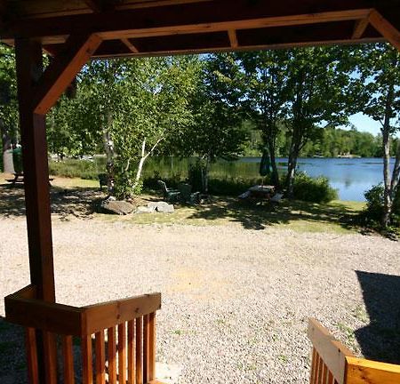 Spectacle Lake Lodge Bancroft Extérieur photo